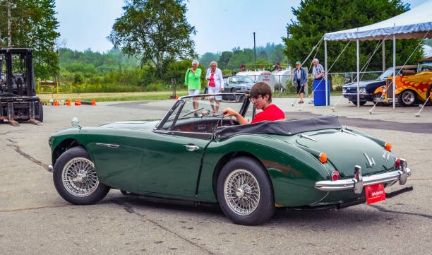Austin Healey Club members get individual attention.
